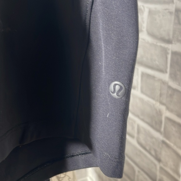 Lululemon shorts - Picture 2 of 6